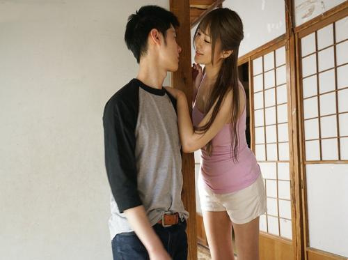 Found love from her cousin - Amami Tsubasa