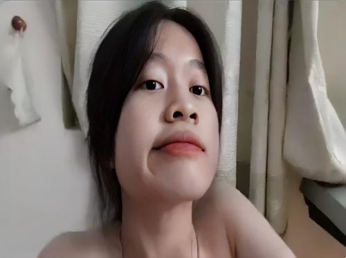 그 소녀는 음부에 중독된다는 저주를 내렸다....